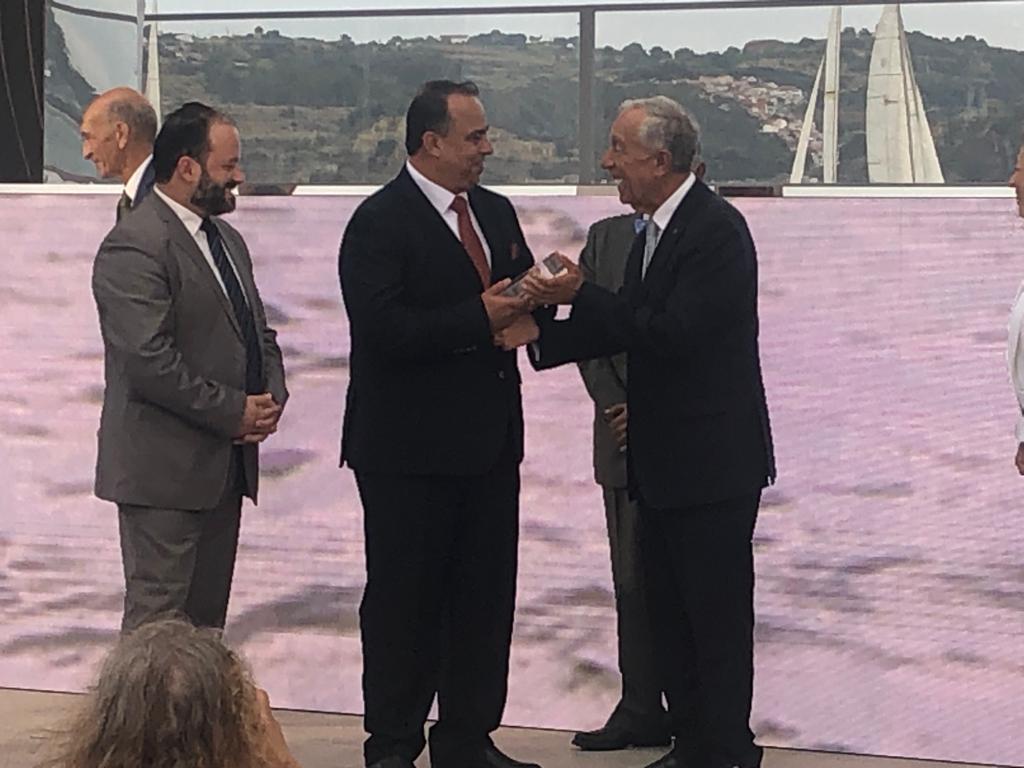 Dr Ahmad Ma’ali, CEO of SJEHG (middle), accepting the award from President H.E Marcelo Rebelo de Sousa. All photos ©Rui Ochoa